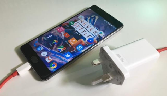 2016 के सबसे फ़ास्ट चार्जिंग वाले टॉप 5 स्मार्टफोन