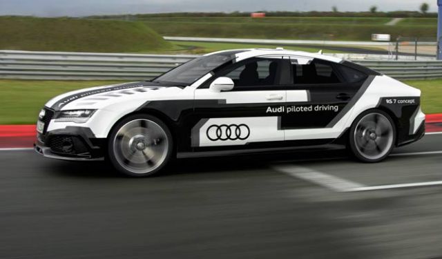 Nvidia ने  “सेल्फ़-ड्राइविंग AI” कार को 2020 तक बाजार में उतारने के लिए Audi से मिलाया हाथ