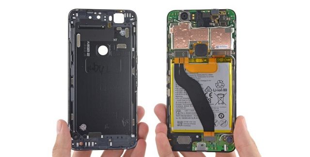 Google Pixel : Alot more similar like Samsung Smartphones, except the battery!