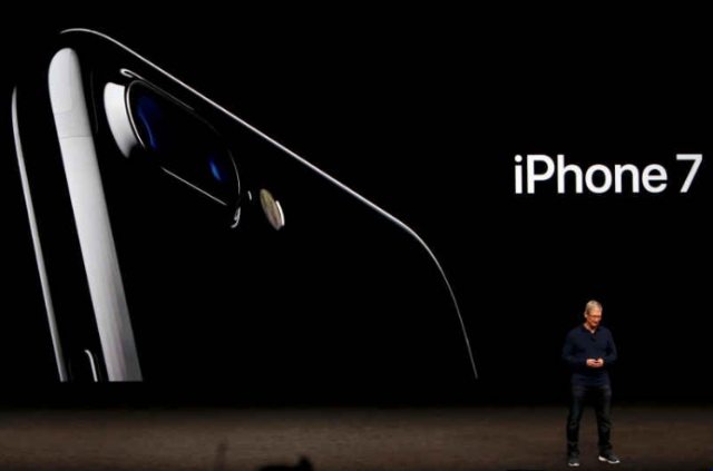 Most awaited smartphones - iPhone 7 and iPhone 7 Plus are finally here