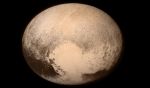 NASA : प्लूटो ने अपने सबसे बड़े उपग्रह को किया ‘लाल’