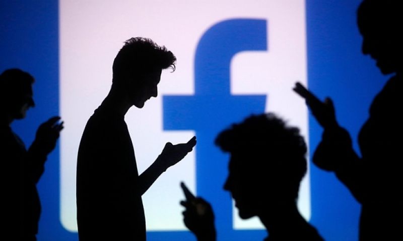 सोशल मीडिया पैदा कर रहा है तनाव, फेसबुक सबसे बड़ा कारण