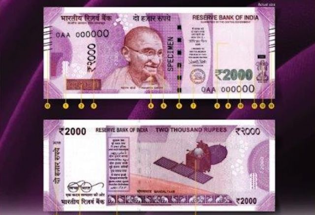 No chip in 2000 note, confirms finance minister !