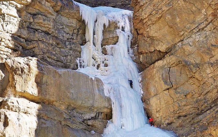 Frozen Waterfall पर की गई है 35 लाख रुपये की शूटिंग