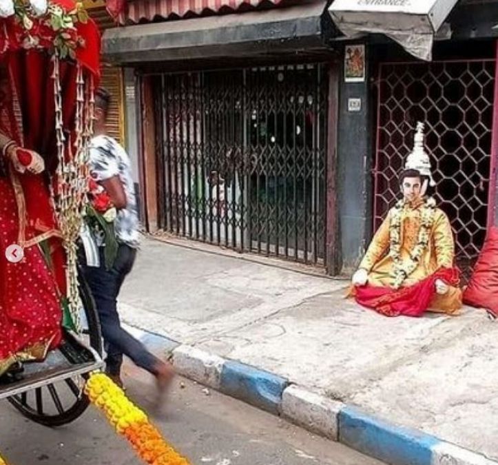 पंजाबी के बाद अब बंगाली रीति-रिवाज से आलिया-रणबीर ने रचाई शादी