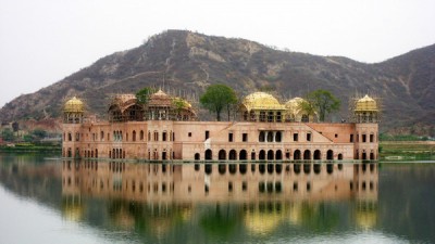 This unique palace of India which is located in the lake