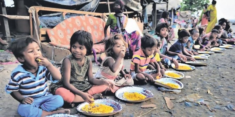 Two brothers sold land for 25 lakhs to feed poor in lockdown