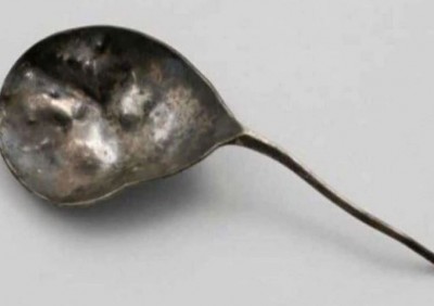 Old spoon brightens man's fortune, buys spoon for 90 paise and sold with this much amount!