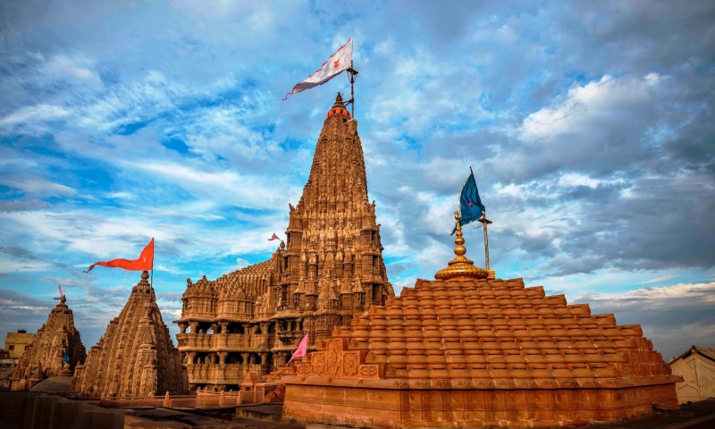 This Dwarkadhish temple has 2200 years old history, Know here