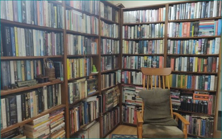 This boy lives in house full of books, a girl asked, 