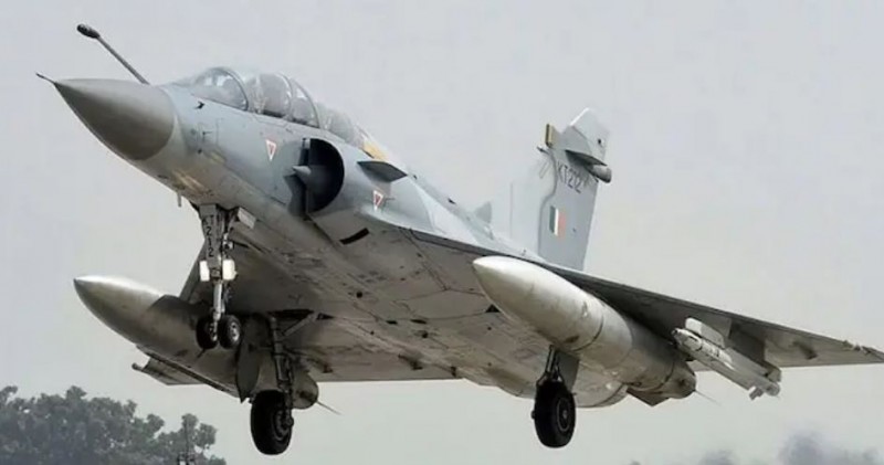 Tyre of Mirage fighter plane stolen from truck near Lucknow airbase, FIR filed