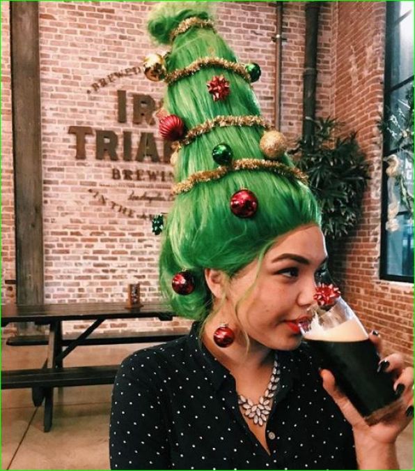 Christmas Tree hairstyle is in trend on Social media