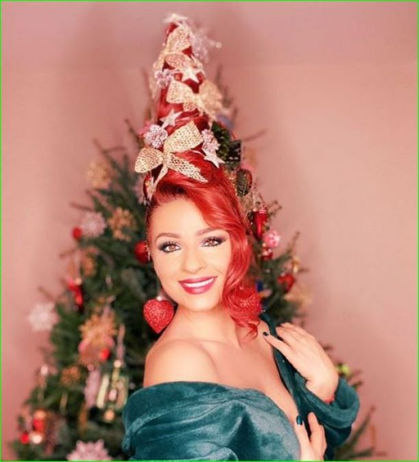 Christmas Tree hairstyle is in trend on Social media