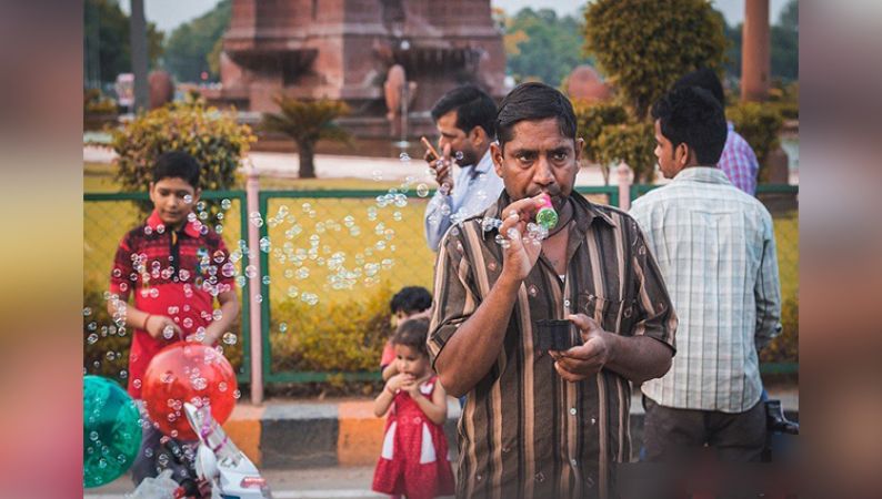 भारत की गलियों और मोहल्लों में मिलती है ऐसी तस्वीरें