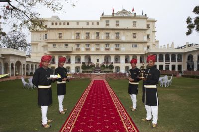 भारत का ये सबसे अनोखा होटल, जिसमें चीज़ें भी हैं सोने चांदी की