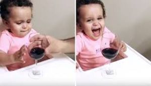 (VIDEO) जब बेबी गर्ल ने दूध ना पीकर की वाइन पीने की ज़िद्द