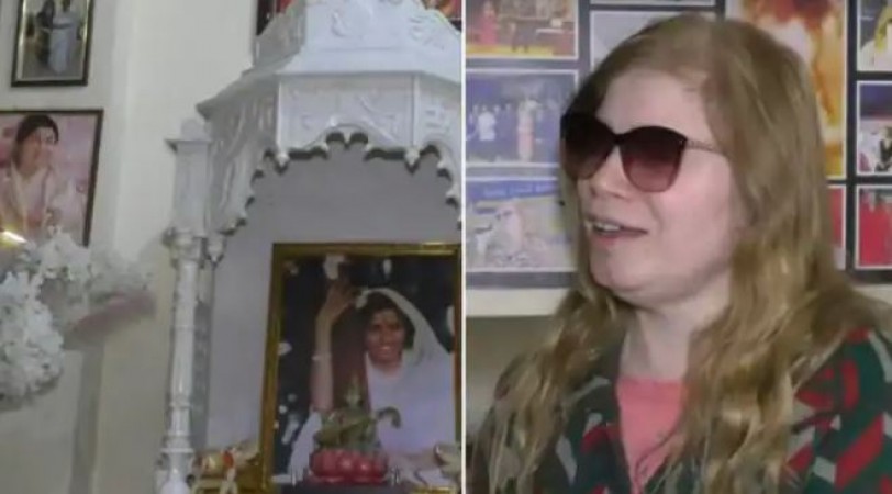 This fan has built a temple of Lata Mangeshkar in the house, she worships daily.