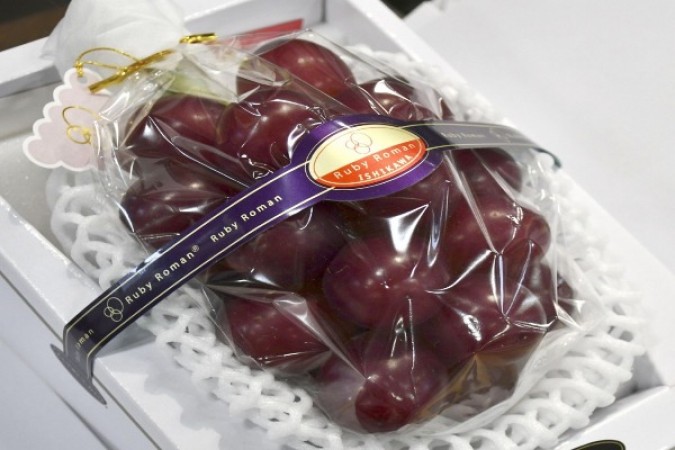 This is the world's most expensive grape, you will be surprised to know the price of a bunch