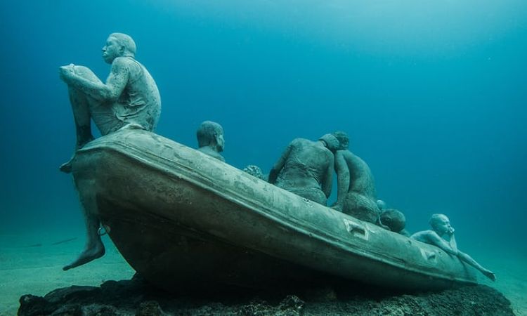 ये है दुनिया का पहला Undersea म्यूजियम जो आपको भी कर देगा हैरान