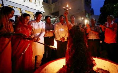 Holi Special : जानिए होलिका दहन का सही समय और पूजा मुहूर्त
