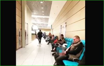 Video: Middle-aged man sitting in the waiting area opened his pants and started doing this work