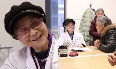 This chinese Grandma doctor is still working at the age of 92