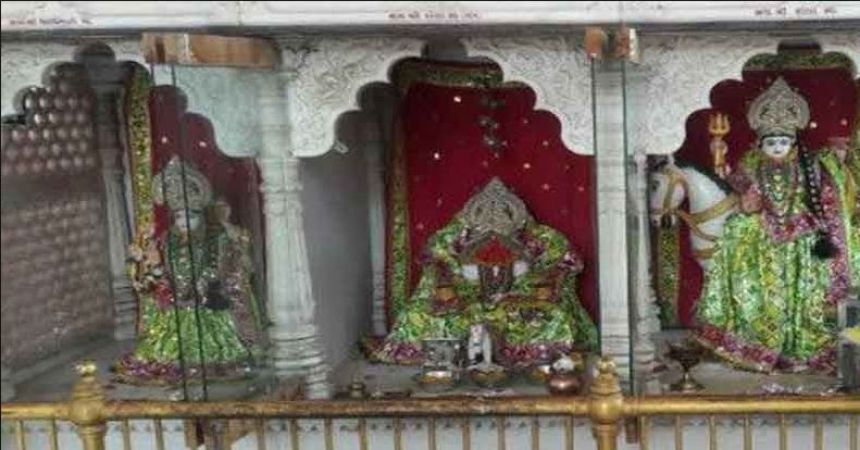 एक ऐसा हिन्दू मंदिर जहां होती है मुस्लिम महिला की पूजा