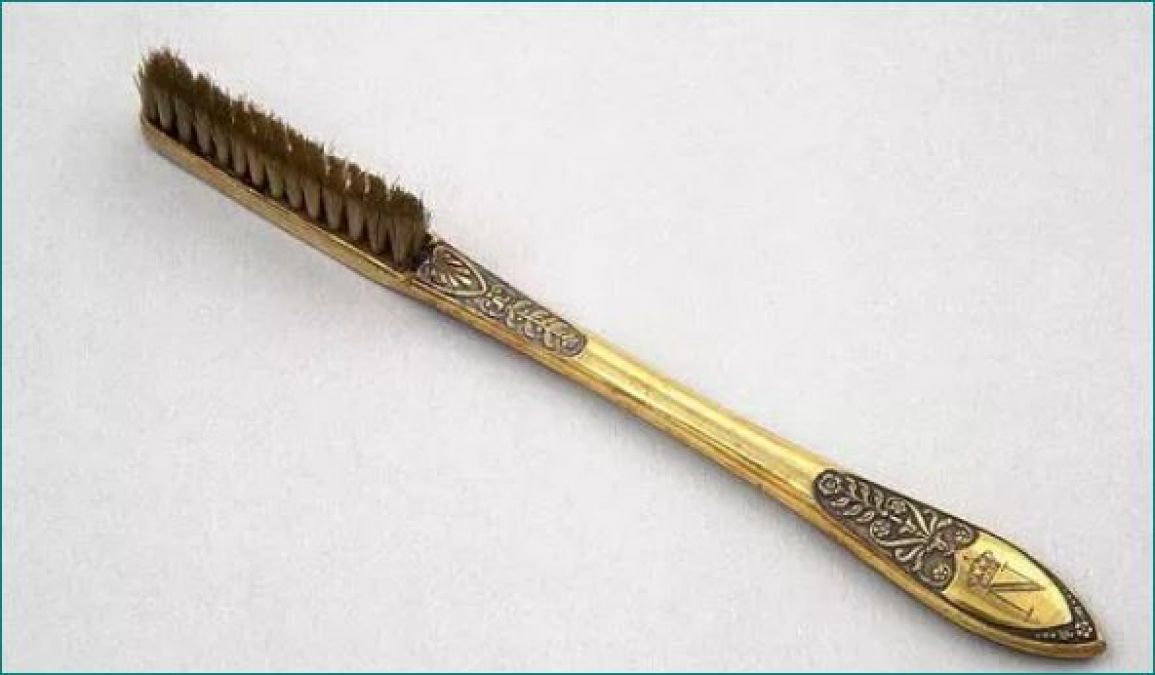 Know where the first brush came from in the world?