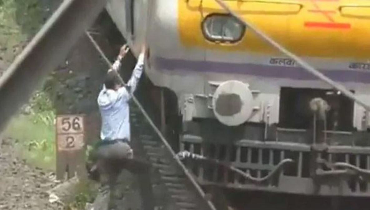 The man did this work by stopping the train, now the police are searching!