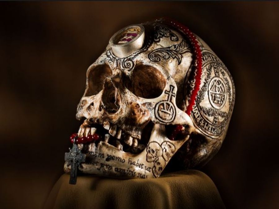 Human Skulls Being Sold Online, Know What's The Case