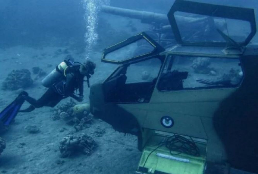 Jordan unveils underwater museum of military vehicles
