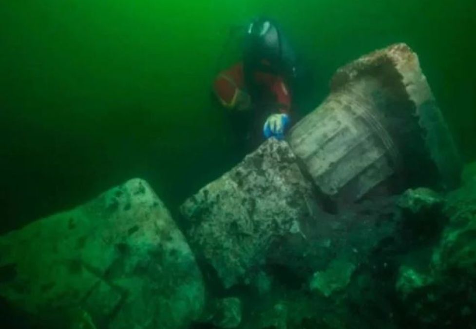 Mysterious temple discovered in the ruins of the sunken ancient city