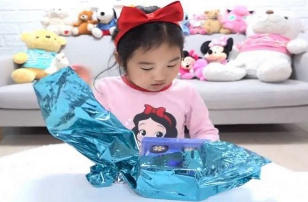 6 years old girl Youtuber Boram from south Korea earns 55 crore