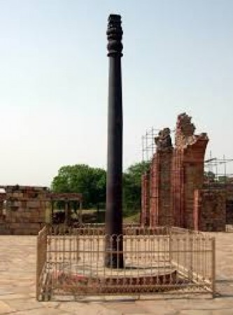This 1600-year-old iron pillar of Delhi has many secrets