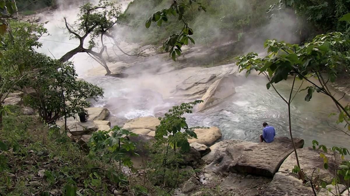 अमेजन जंगल में है एक उबलती नदी, पानी का तापमान जानकर उड़ जाएंगे होश