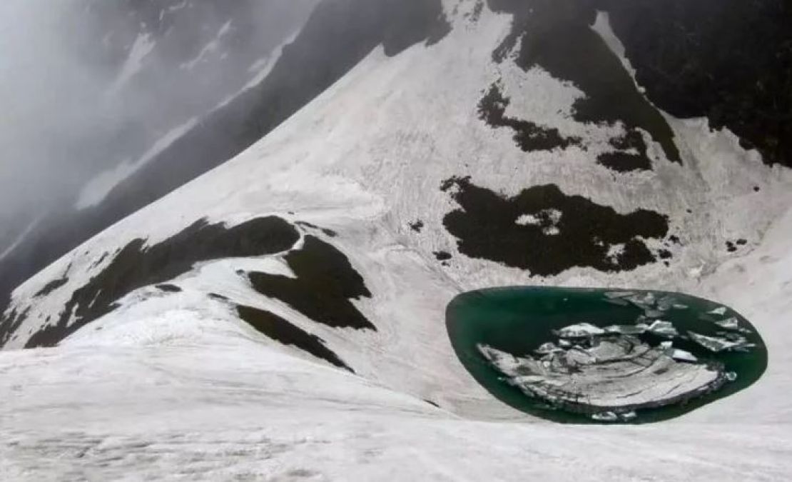 These 3 lakes are the most dangerous in the world, It's very difficult to return alive from here