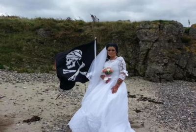 इस महिला ने की 300 साल पुराने भूत से शादी, बनाती है उसके साथ सम्बन्ध