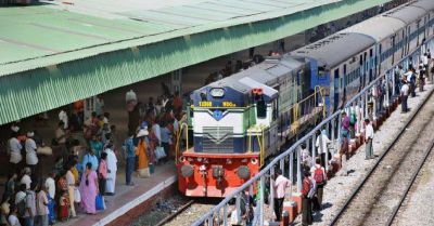 रेलवे ने काट दिया 1000 साल बाद का टिकिट, अब भरेगा जुर्माना