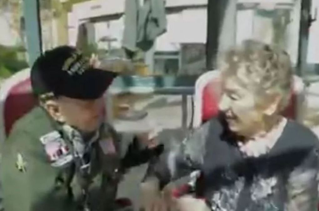 After 75 Years a lover couple of 97 and 92-Year-Old meet, Will Cry Your Heart