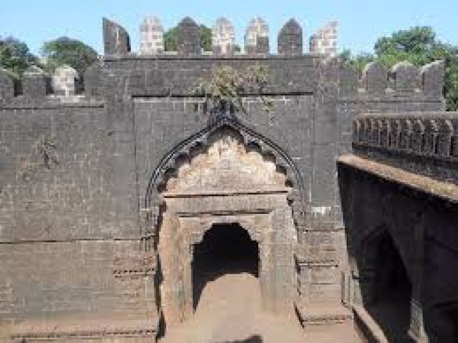 800 years old panhala fort called 'Snake Fort'