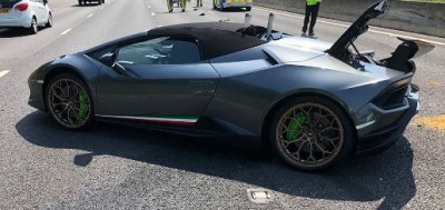 New Lamborghini damaged in crash just 20 minutes after buying