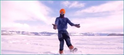 After installing corona jab Sardar ji does Bhangra dance in snow