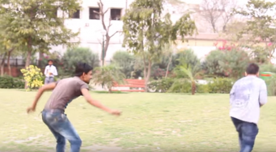 Video : ये हैं अनोखी होली Condom Fight