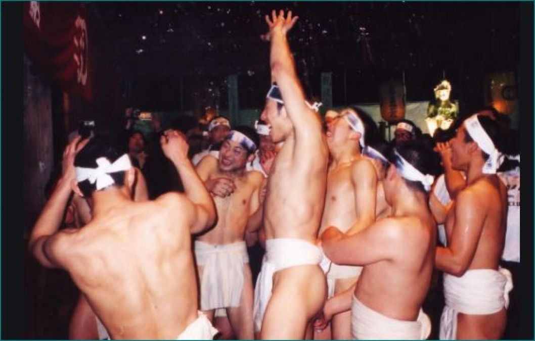 Men walk naked on this festival of Japan, know what is the reason