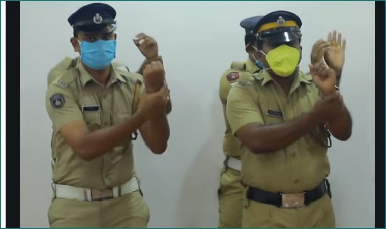 कोरोना वायरस: केरल के पुलिसकर्मियों ने डांस कर सिखाया हाथ धोना, वीडियो वायरल