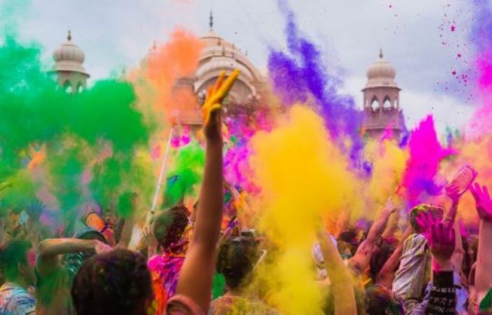 HOLI 2019 : मुगल काल में इस नाम से जाना जाता था होली का त्यौहार