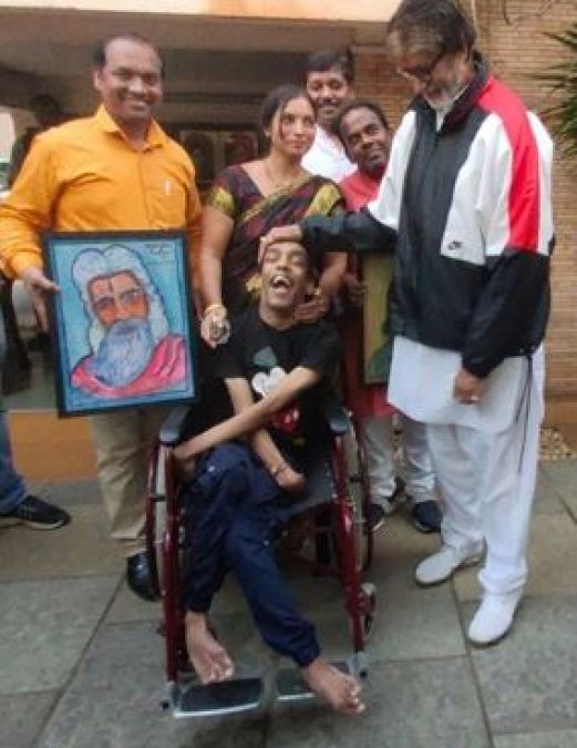 Know who is Divyang painter Ayush Kundal, whose fans are PM Modi and Amitabh Bachchan