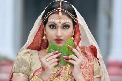 बंगाली लड़की ने शादी के विज्ञापन में माँगा एक वामपंथी वर