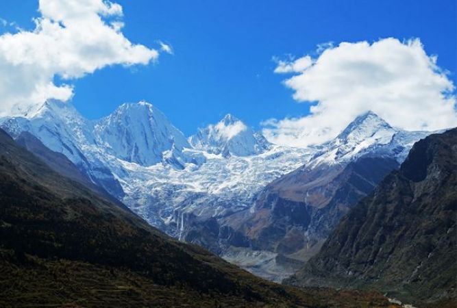 हिमालय की इस गुफा में है पाताल लोक जाने का रास्ता