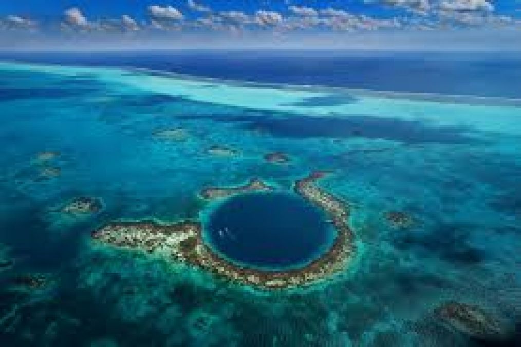 Know amazing thing about Great Blue Hole Cave